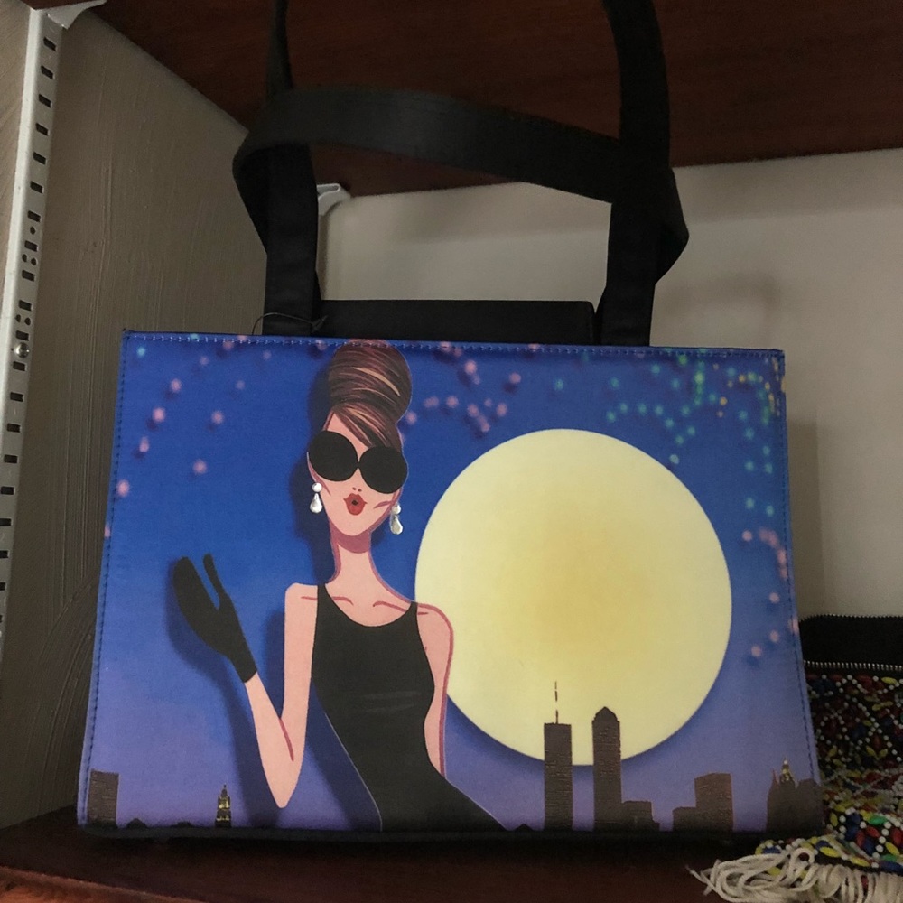 👜 Aubrey Hepburn purse